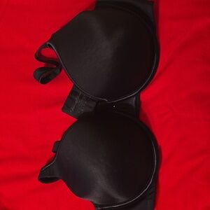 Vanity Fair Black T-Shirt Underwire Bra Size 40D